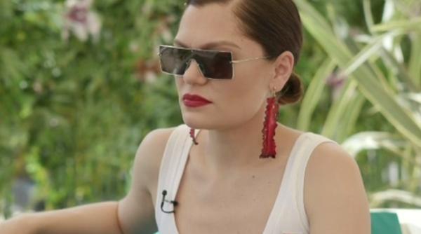 Jessie J, cu steagul României în piept, la Neversea. Ce spune despre țara noastră