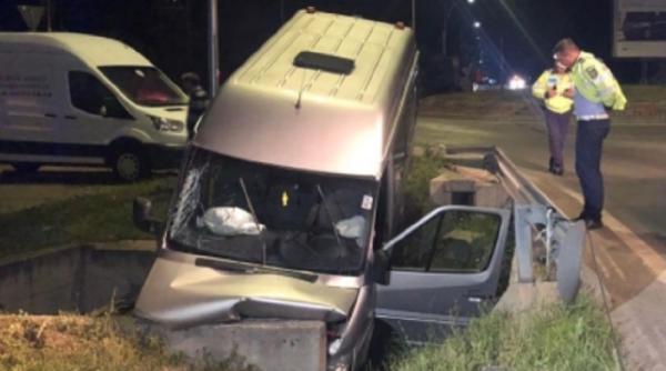 Microbuz cu pasageri din Republica Moldova care mergeau în Italia, implicat într-un ACCIDENT GRAV