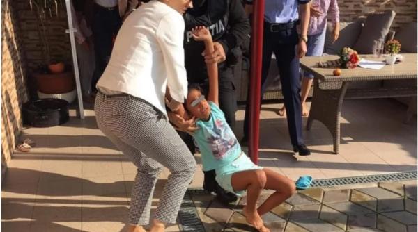 Povestea Sorinei s-a ÎNCHEIAT. Fata pleacă în SUA. Pașaportul i-a fost dat familie adoptive