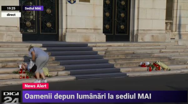 Lumânări, lacrimi și flori pentru Alexandra. Oamenii PROTESTEAZĂ în fața Ministerului de Interne