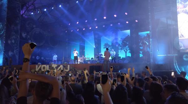 Cântec în memoria Alexandrei. Voltaj a dedicat o melodie adolescentei ucise în Caracal: „Trebuie să reconstruim ce am greşit” (VIDEO)