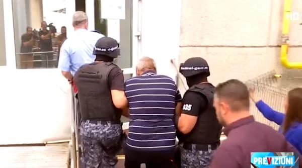 ULTIMA ORĂ: Procurorul care i-a ținut la poartă pe polițiști a fost SUSPENDAT