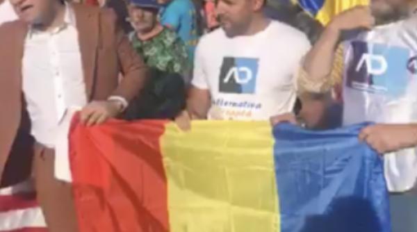 Candidat la prezidențiale, luat cu ASALT de protestatarii din Piața Victoriei. "Aici nu facem politică!" | FOTO
