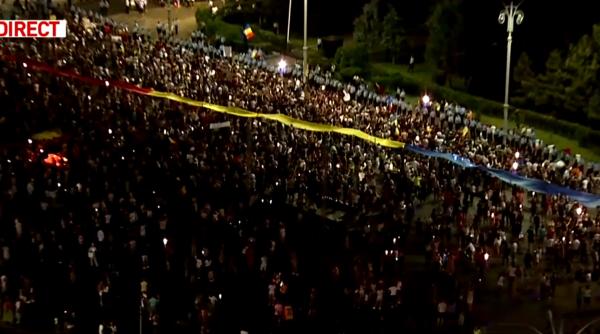 PROTEST 10 august. ROMÂNII strigă într-un suflet: „NU PLECĂM!”