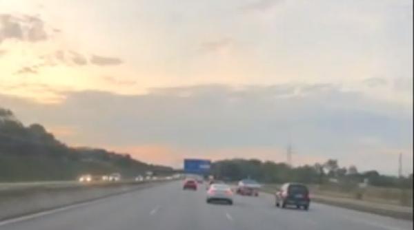 Șoferii care fac live pe Facebook vor fi AMENDAȚI