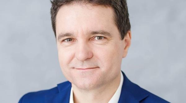 Nicușor Dan, după ce Firea a anunțat taxa auto: „Un nou gest de imagine, cu impact nesemnificativ” 