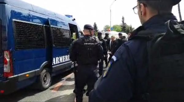 Spital PĂZIT de polițiști și jandarmi după un accident rutier