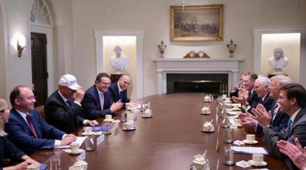 Tăriceanu îl IRONIZEAZĂ pe Iohannis: "Nici cel din Coreea de Nord nu se bucura așa de șapca de la Trump"