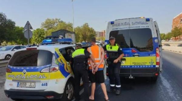 SPANIA - Un român A DISTRUS totul în jur: Era beat și DESCULȚ (VIDEO)