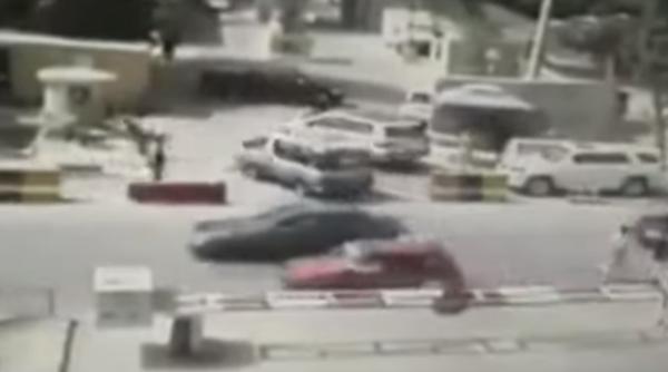 Momentul EXPLOZIEI din atentatul de la Kabul în care un MILITAR ROMÂN a MURIT. IMAGINI CUTREMURĂTOARE (VIDEO)