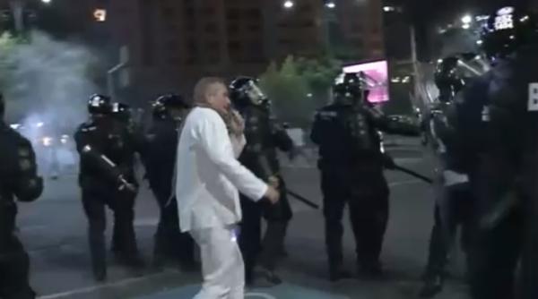  „Dirijorul în alb” de la PROTESTELE din 10 august va PĂZI Centrala Cernavodă. DECIZIA, luată de Jandarmerie