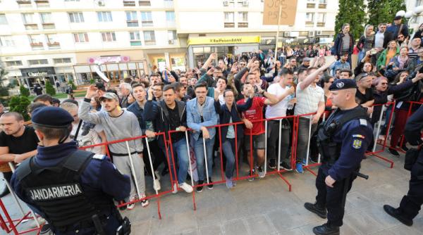 Elevii din România, îndemnați să PROTESTEZE cu ocazia începerii cursurilor