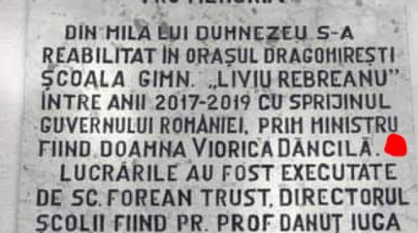 REVOLTĂ după ce numele Vioricăi Dăncilă a fost gravat pe placa din marmură a unei ȘCOLI: "Simțul RIDICOLULUI a dispărut"