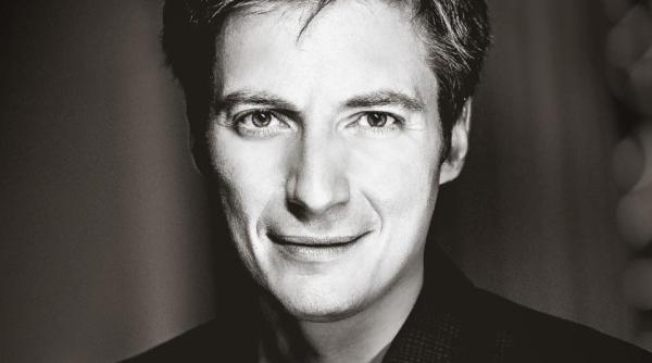 Andrei Caramitru: "Declinul capitalismului și democrației"