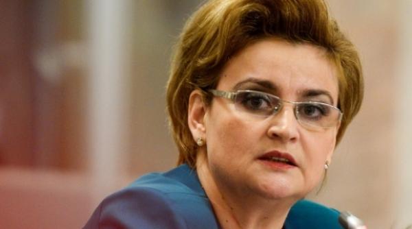 Joaca de-a ministrul. Grațiela Gavrilescu se întoarce, după două săptămâni de la demisie
