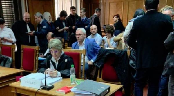 Liviu Dragnea, adus fără CĂTUȘE la Tribunal. S-a ÎNCHINAT în fața judecătorului