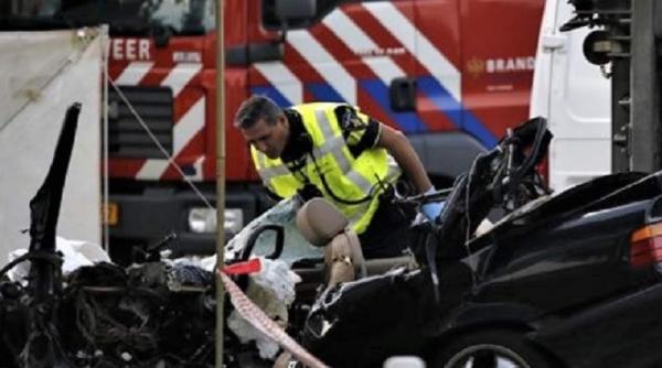 IMAGINI de la ACCIDENT. BMW-ul olandezului s-a făcut praf. Johannes, presupusul criminal al fetiței din Dâmbovița, a MURIT pe loc (VIDEO)