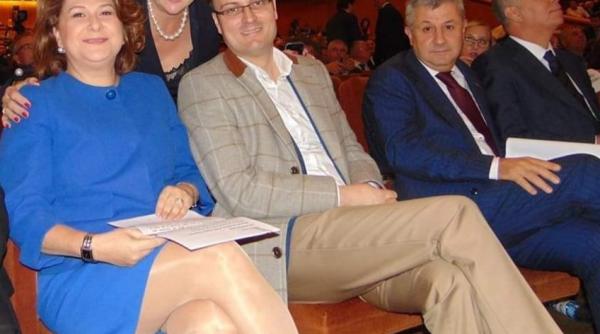 Mesajul zilei. Godină: "Ce de GUNOAIE în poza asta!"