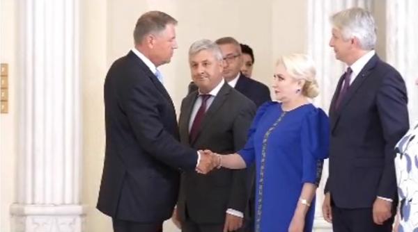Iohannis, obligat să o revoce pe Birchall şi să numească interimarii. CCR a PUBLICAT motivarea deciziei în RĂZBOIUL cu Dăncilă