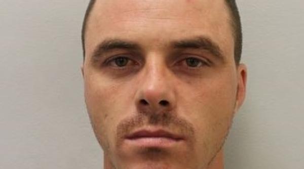 Londra: Un român a VIOLAT o britanică de 18 ani în scara unui BLOC. Ce au decis JUDECĂTORII