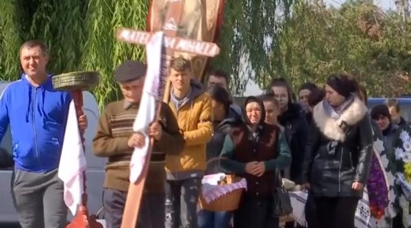 Imagini CUTREMURĂTOARE! Victimele accidentului cumplit din Ialomița sunt ÎNMORMÂNTATE