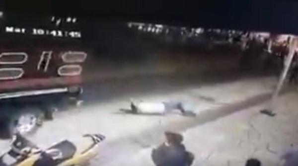 Primar din Mexic, scos din birou, LEGAT de mașină și TÂRÂT pentru că nu și-a respectat PROMISIUNILE electorale