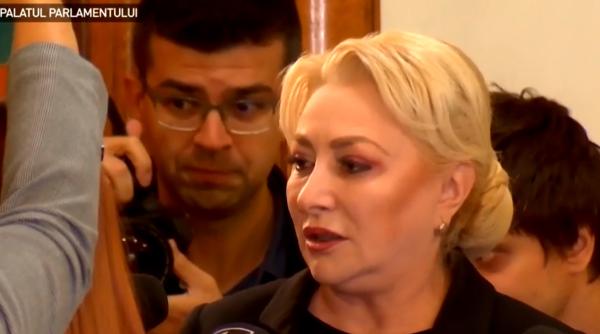 Viorica Dăncilă a ajuns la Parlament cu zâmbetul pe buze: „Sunt optimistă!”