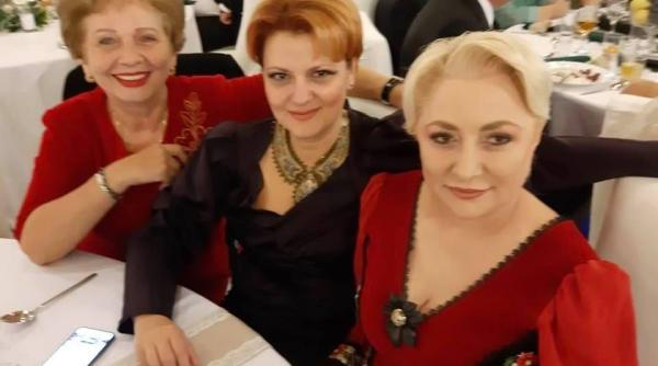 Dăncilă, prinsă în HORĂ la nuntă alături de Olguța Vasilescu | FOTO