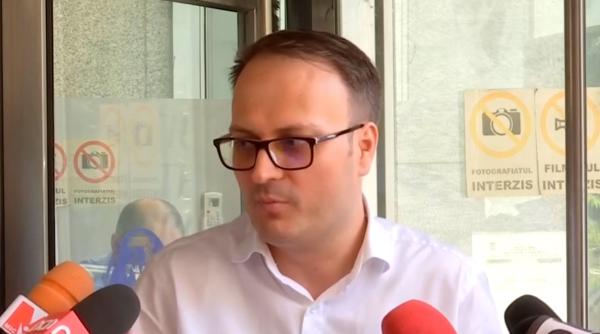 Cumpănașu, cerere HILARĂ către Iohannis: "Să mi se adreseze corespunzător studiilor"