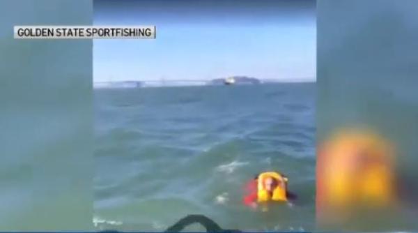 Salvare DRAMATICĂ pentru un ROMÂN în SUA: A căzut în apa ÎNGHEȚATĂ de pe o navă în apropiere de California