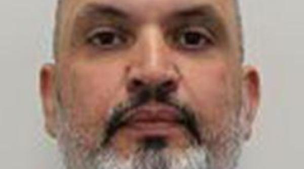 UK. Românul care JEFUIA bătrâne după ce scoteau banii de la ATM și-a aflat pedeapsa