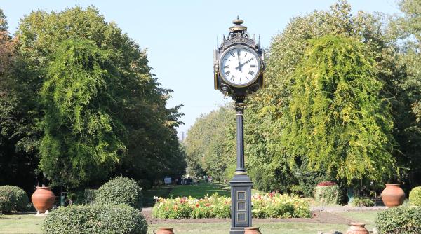 Love and legends in Cișmigiu Garden
