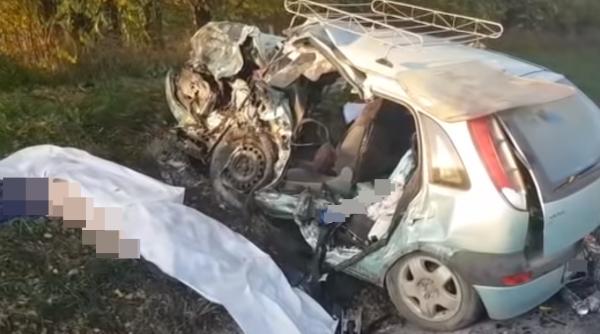 ACCIDENT TRAGIC: Doi ROMÂNI au MURIT şi alți doi, între care un COPIL în STARE GRAVĂ, au ajuns la SPITAL
