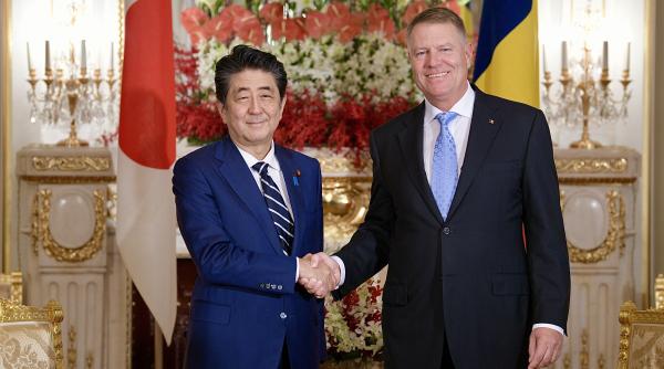 Klaus Iohannis, primit la Tokyo de premierul japonez