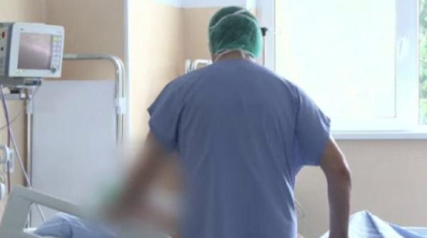 Medic ROMÂN, dat afară din sistemul medical din Marea Britanie pentru modul SCANDALOS în care se adresa pacienților