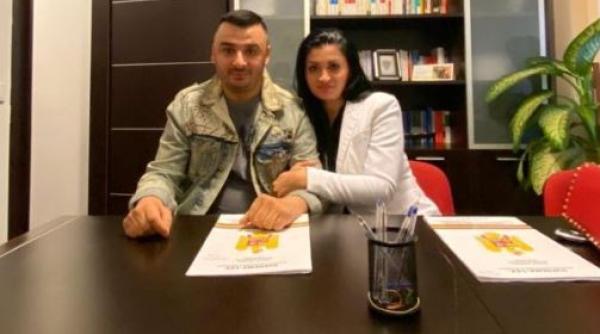 Un cunoscut interpret român de manele este din nou LIBER. „Am divorțat azi, la notar“