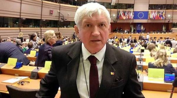 ALDE dă în judecată Facebook pentru că Mircea Diaconu a fost BLOCAT