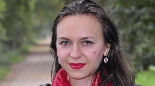 Germania. O ROMÂNCĂ a LANSAT o carte intitulată „Povești despre moarte”. A scris despre fiecare experienţă pe care a avut-o „cu moartea”