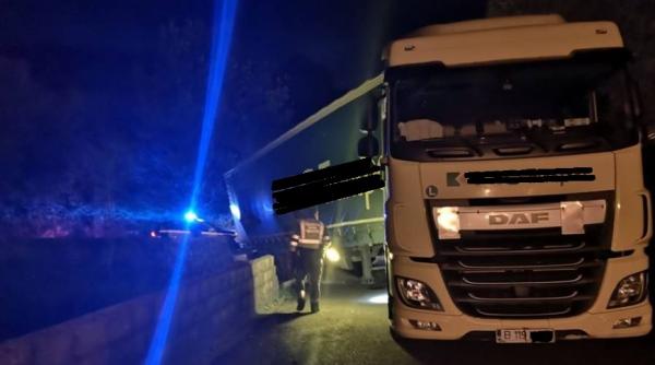 Șofer de TIR român, grav ACCIDENT de circulație pe un pod din Germania. Trei persoane rănite