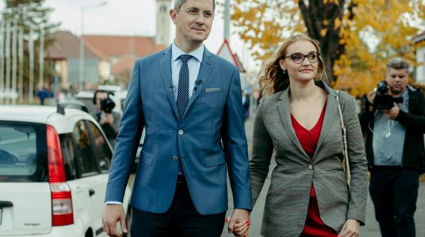 SCANDAL în USR. Soţia lui Dan Barna, ACUZATĂ că ar fi jignit membrii partidului. Cum li s-a adresat într-o videoconferinţă