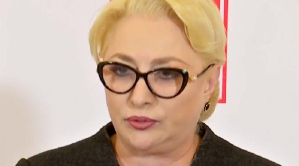 Viorica Dăncilă îi RĂSPUNDE lui Klaus Iohannis tot printr-o CONFERINȚĂ: „A prins GLAS!” LIVE TEXT