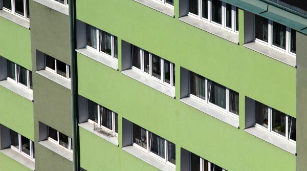 Garsonieră cu 1.700 de locatari, în Vaslui. Nimeni nu i-a văzut vreodată