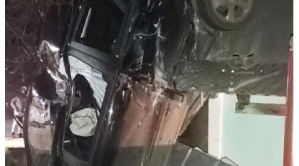 O româncă de 19 ani a reușit să își parcheze mașina pe...CASĂ. Cascadoria care a lăsat Internetul cu gura căscată