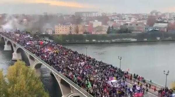 PROTESTE în Franța: Aproximativ 1,5 milioane de persoane au ieșit azi în strađă