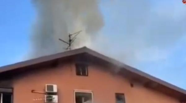 TRAGEDIE în Italia: O româncă se zbate între viață și moarte după ce a intrat în flăcări după mama sa