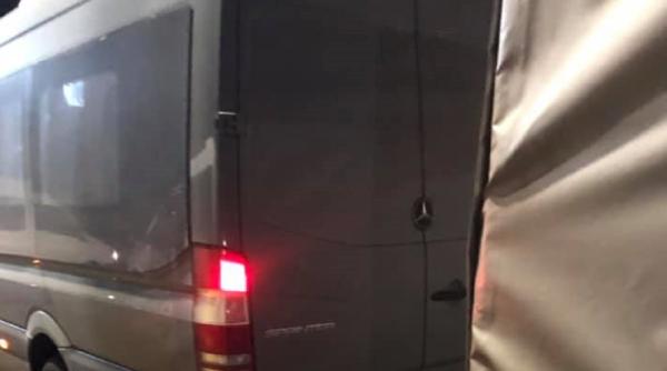 Germania. ROMÂNI, tâlhăriți într-un MICROBUZ în complicitate cu şoferul: „Putea să mă taie sau mai rău!”