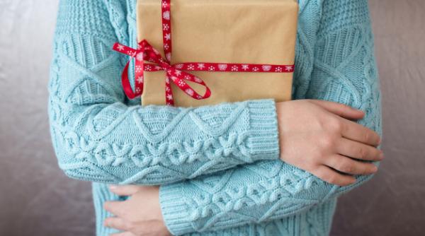 O ROMÂNCĂ din Italia a scris un colind EMOȚIONANT în prag de SĂRBĂTORI: „Mâine-l ducem să-l cântăm la cei străini”