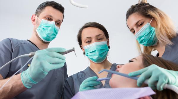 Vacanță la... dentist, în Capitala României