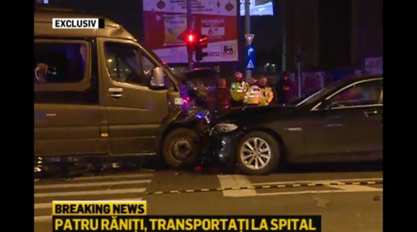 Accident grav în Bucureşti. Şase autovehicule lovite, printre care şi o ambulanţă aflată în misiune