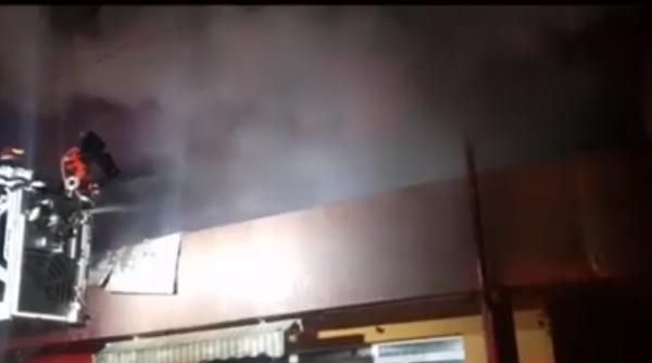 Tragedie pentru o cântăreaţă de muzică populară. I-a luat foc casa, chiar după sărbători